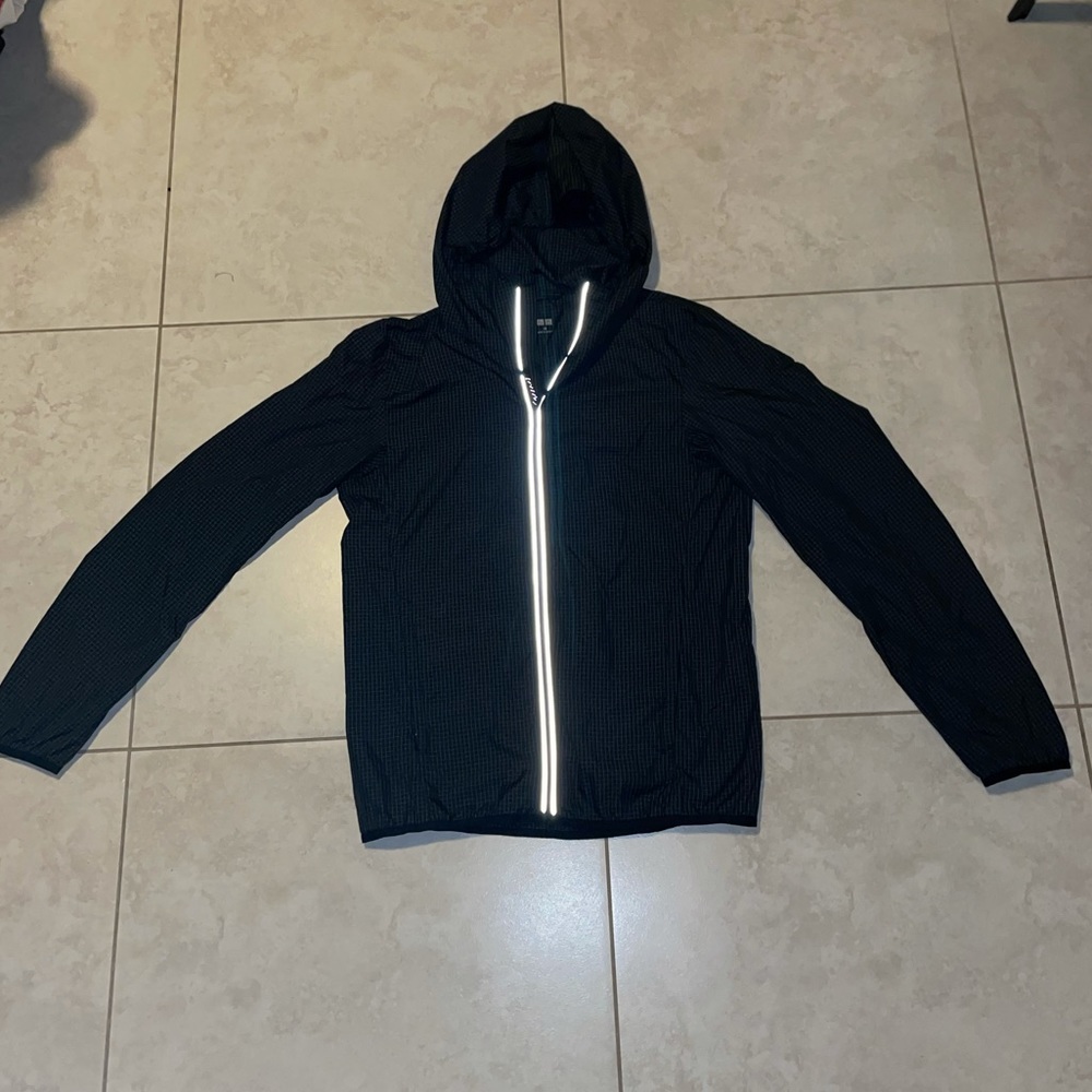 UNIQLO Windbreaker Reflective Zip-Up Jacket size xs
